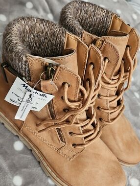 Cliffs by WHITE MOUNTAIN Tan Lace-Up Knit-Collar Ankle Boots